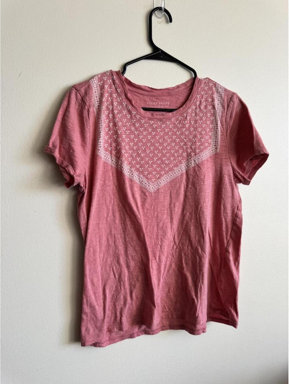 Lucky Brand pink t-shirt with white polka dots in a V-shape on the chest, size L